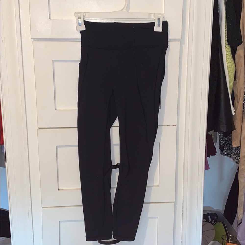 Lulu Lemon Leggings. All the Right Places Crop